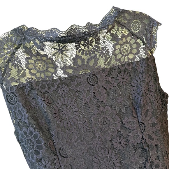 Elegant Lace Dress in Navy, Size XL, GUC - Picture 4 of 5